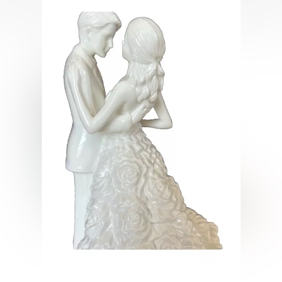 Monique Lhuillier Wedding Cake Topper Figurine - Picture 2 of 5